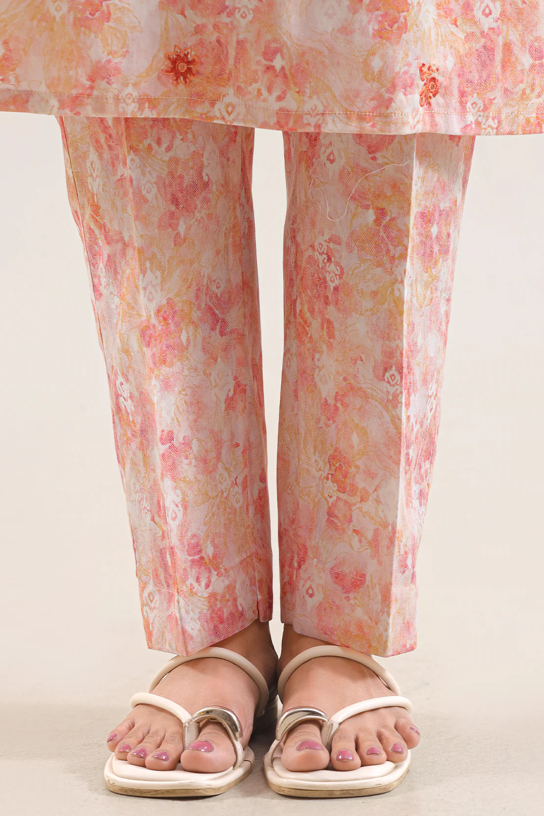 Embroidered Cotton Jacquard Stitched 3 Piece - Image 5