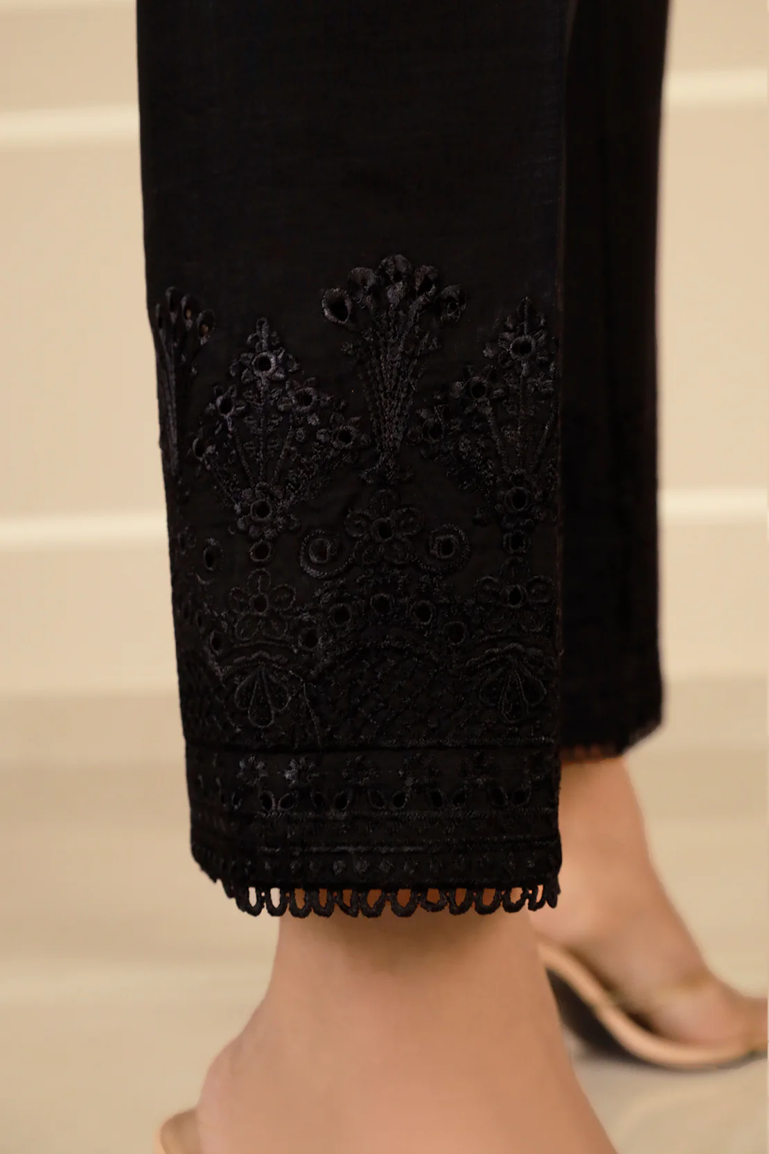 Embroidered Cotton Pant - Image 5