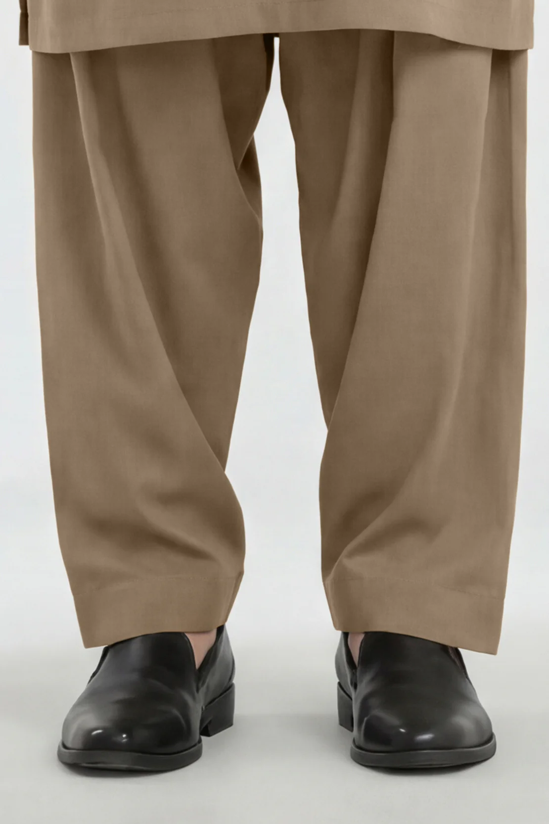 Premium Blended Wear Stitched Suit - Image 4