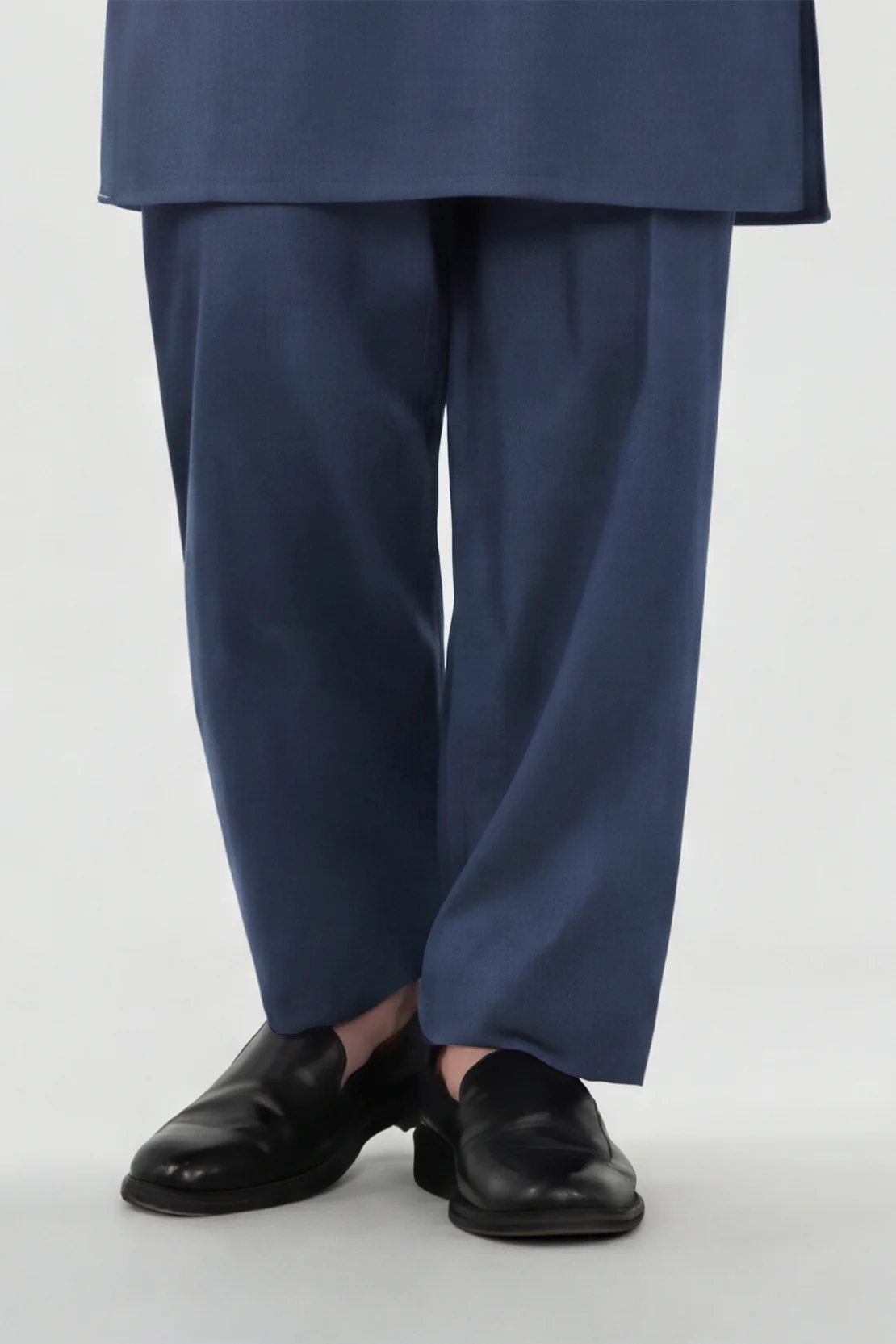 Premium Blended Wear Stitched Suit - Image 4
