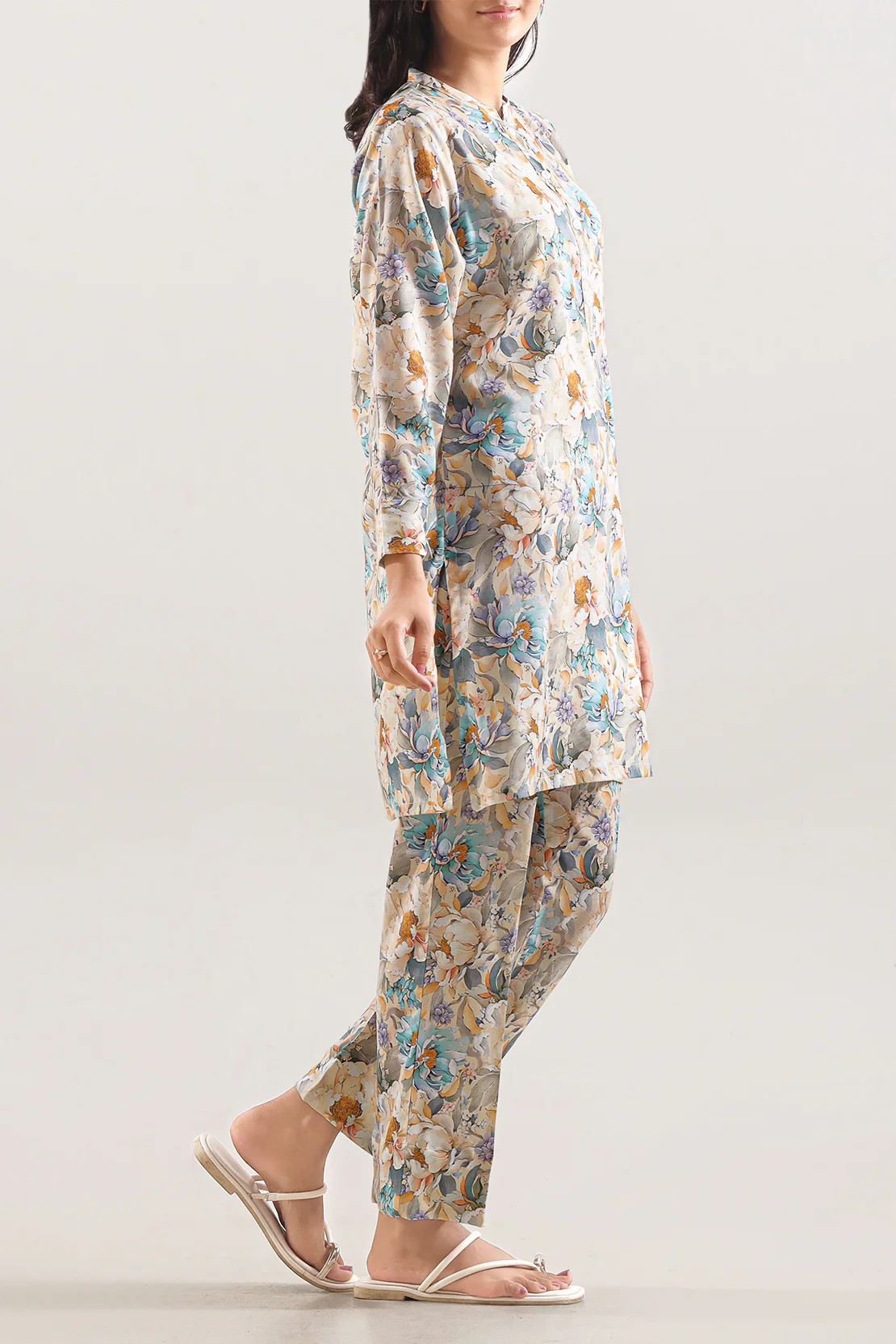 Printed Arabic Lawn Stitched 2 Piece (Shirt/Trouser) - Image 3