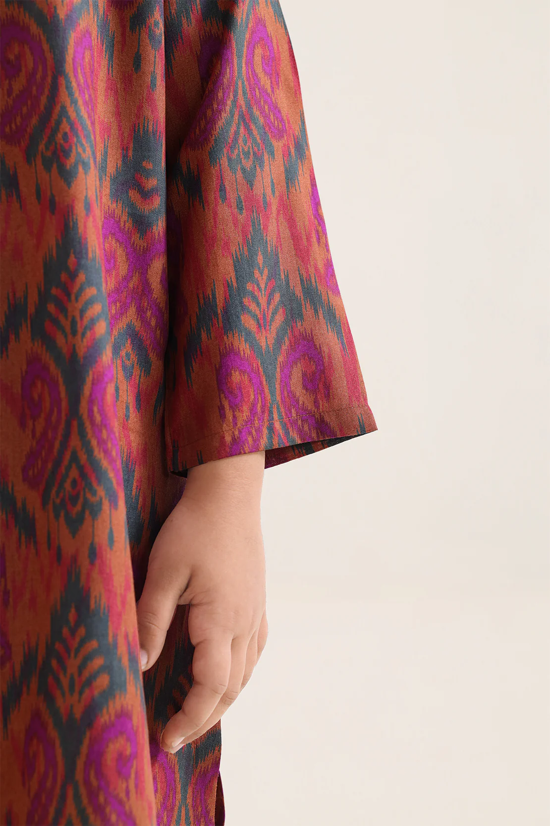 Printed Arabic Lawn Stitched 2 Piece (Shirt/Trouser) For Kids - Image 4