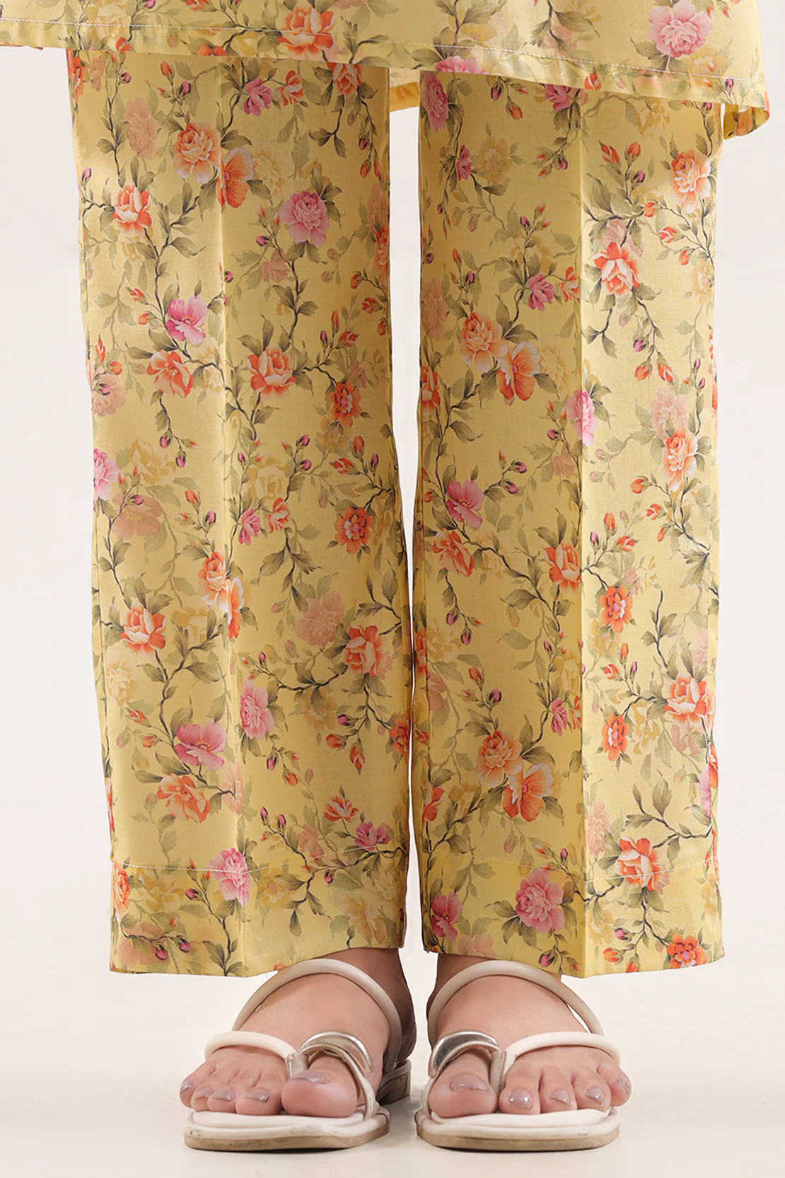 Printed Arabic Lawn Stitched 2 Piece (Shirt/Trouser) - Image 3