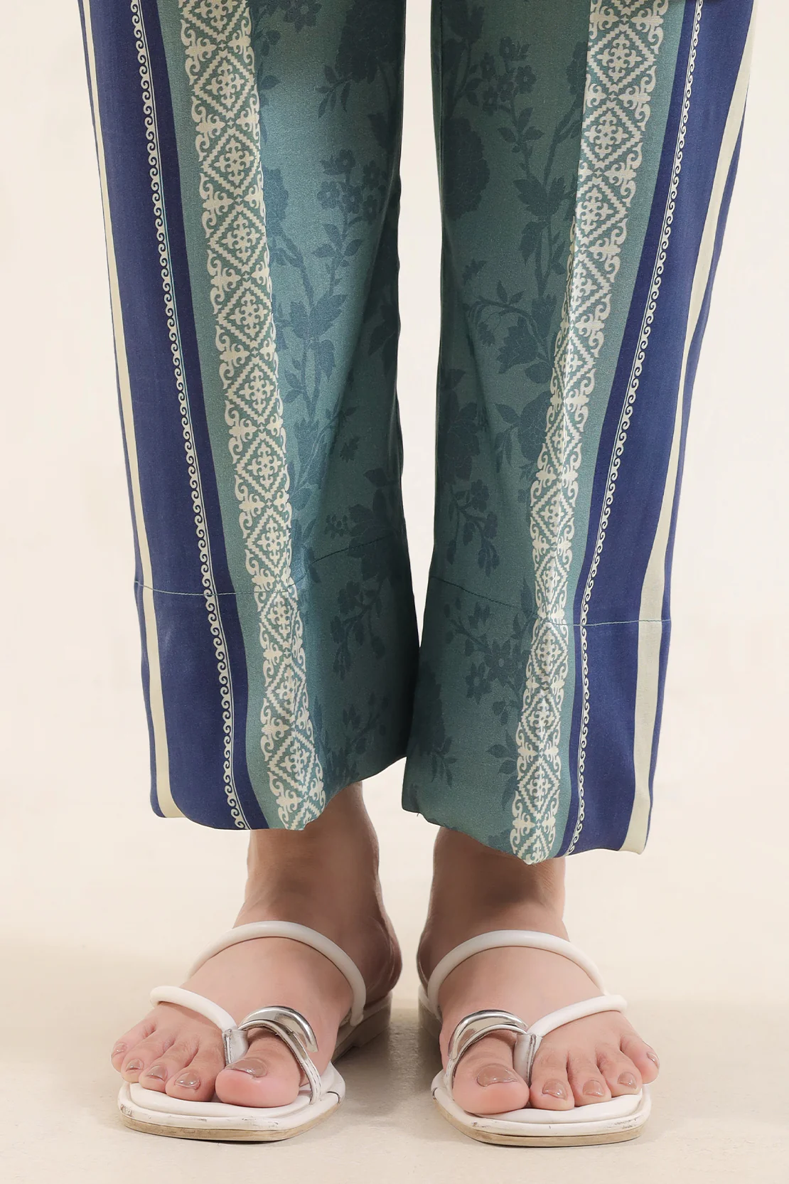 Printed Arabic Lawn Stitched 2 Piece (Shirt/Trouser) - Image 5