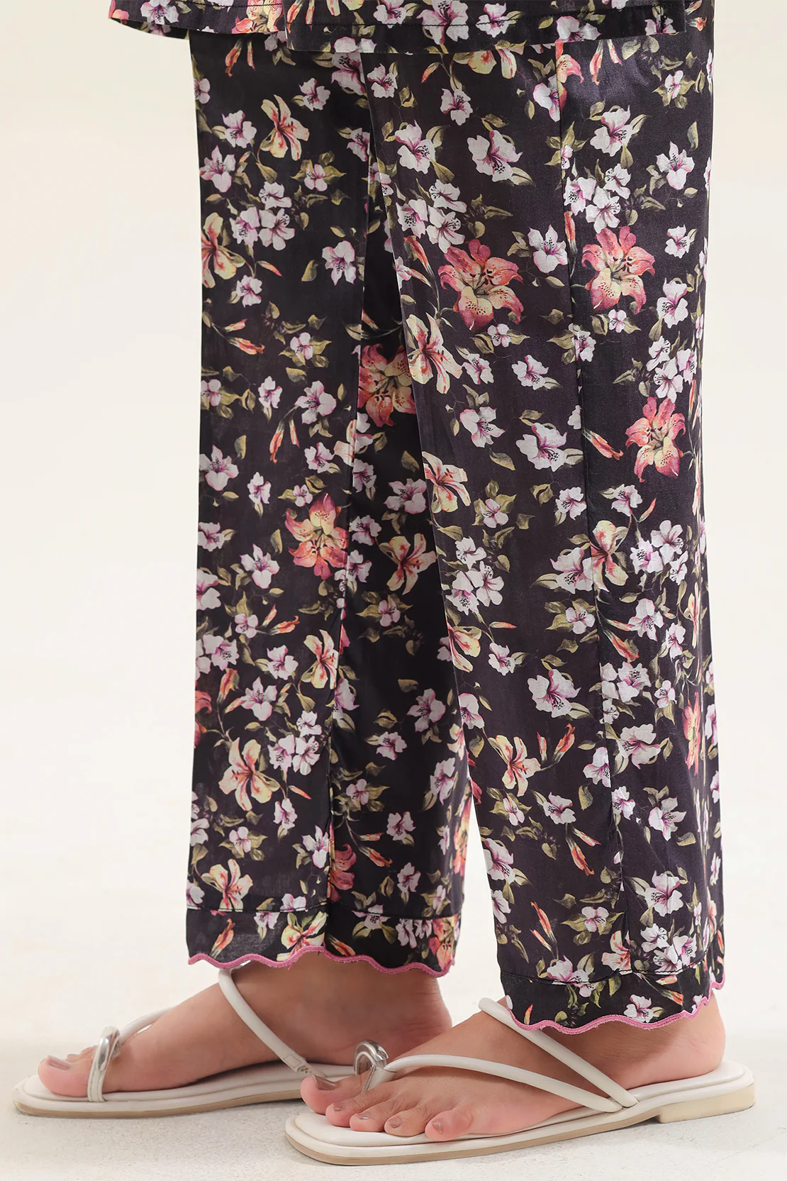 Printed Arabic Lawn Stitched 2 Piece (Shirt/Trouser) - Image 6