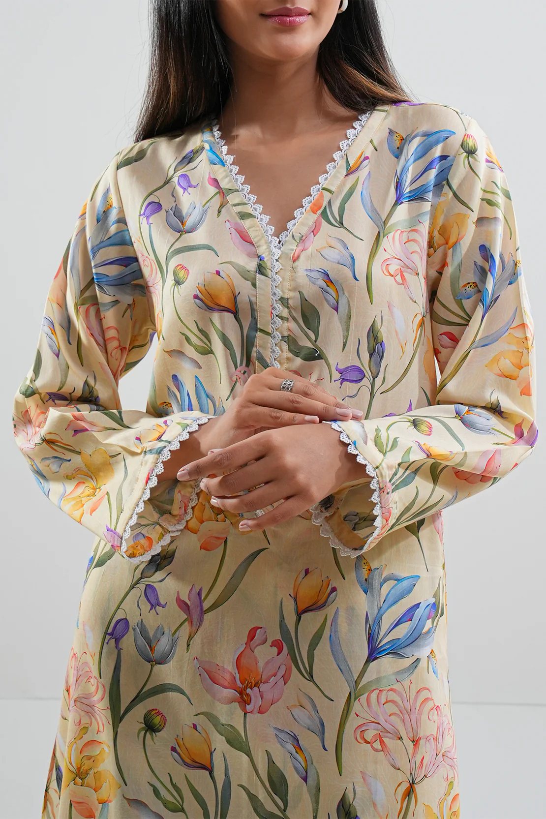 Printed Arabic Lawn Stitched Shirt - Image 3