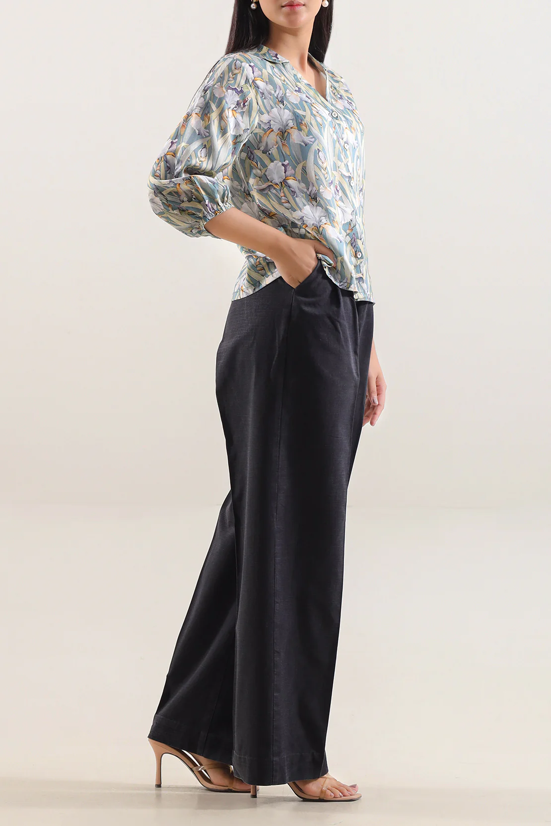 Printed Arabic Lawn Stitched Shirt - Image 3