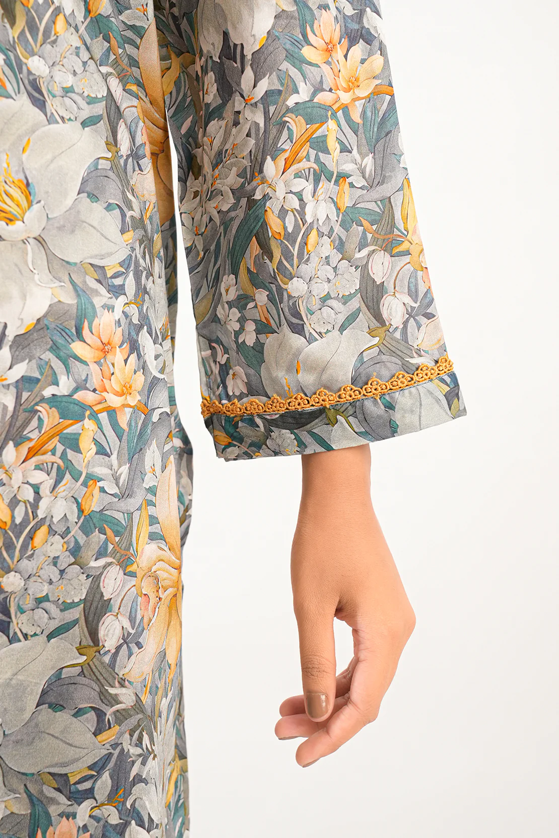 Printed Arabic Lawn Stitched Shirt - Image 9