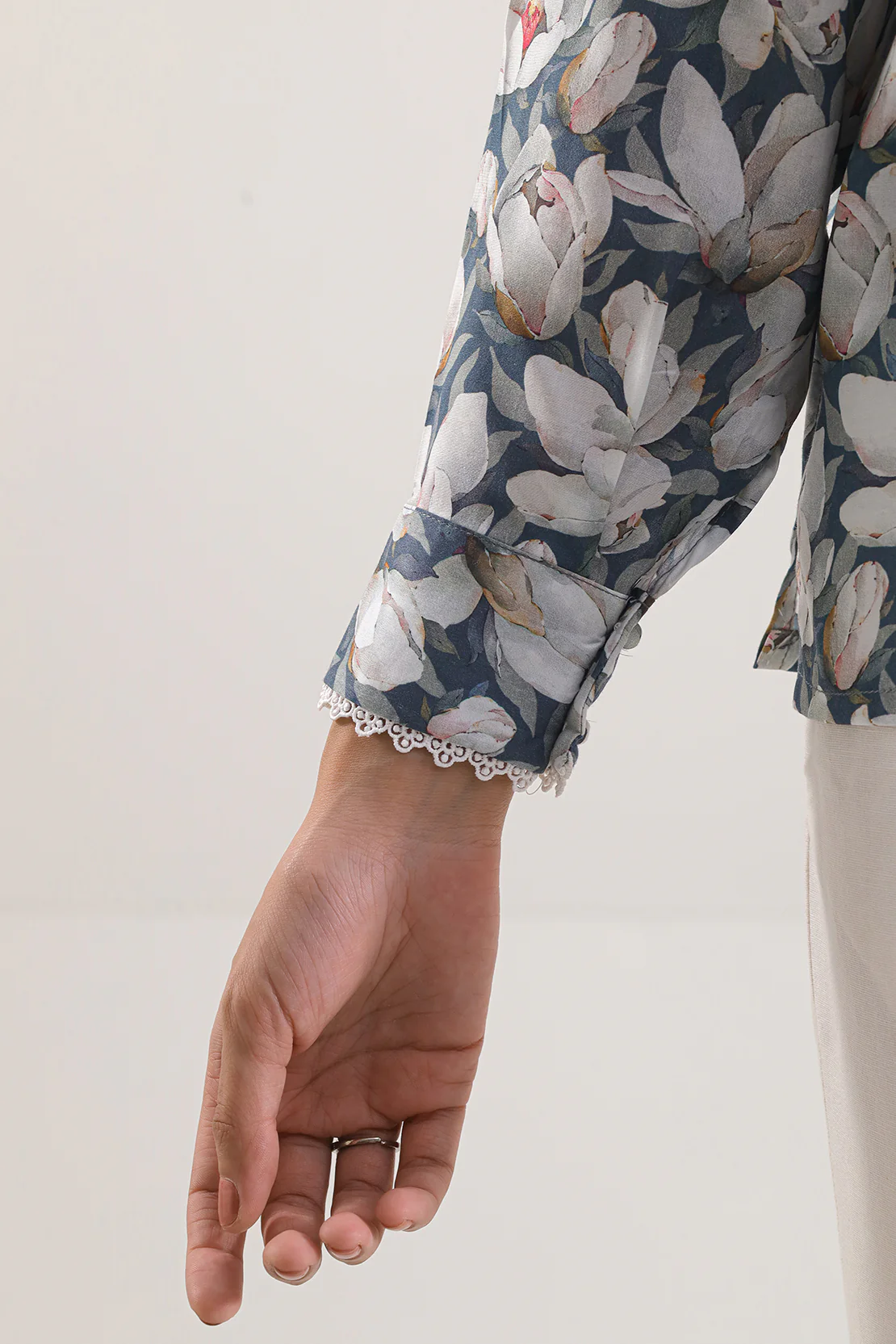 Printed Arabic Lawn Stitched Shirt - Image 5
