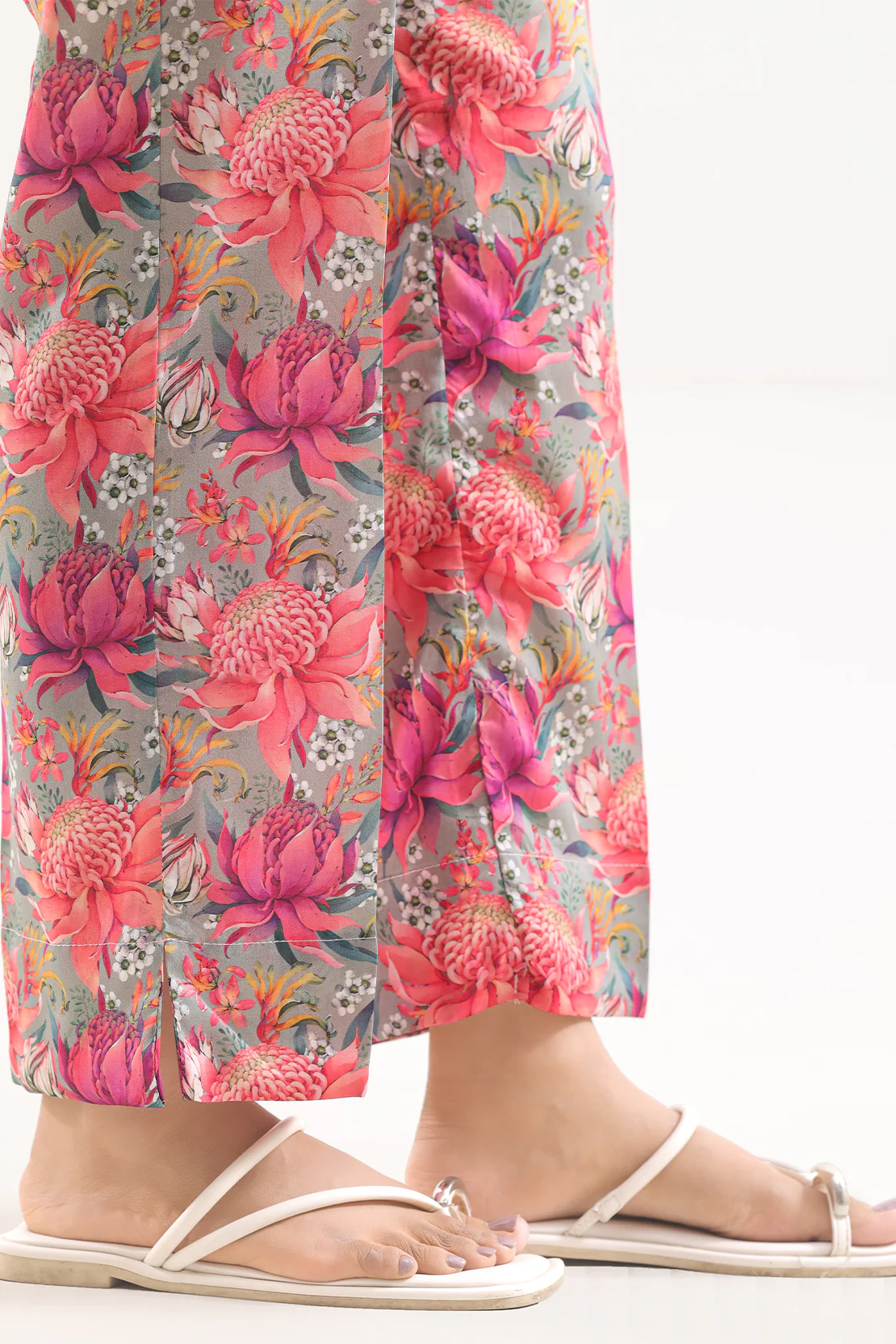 Printed Arabic Premium Lawn Pants - Image 2