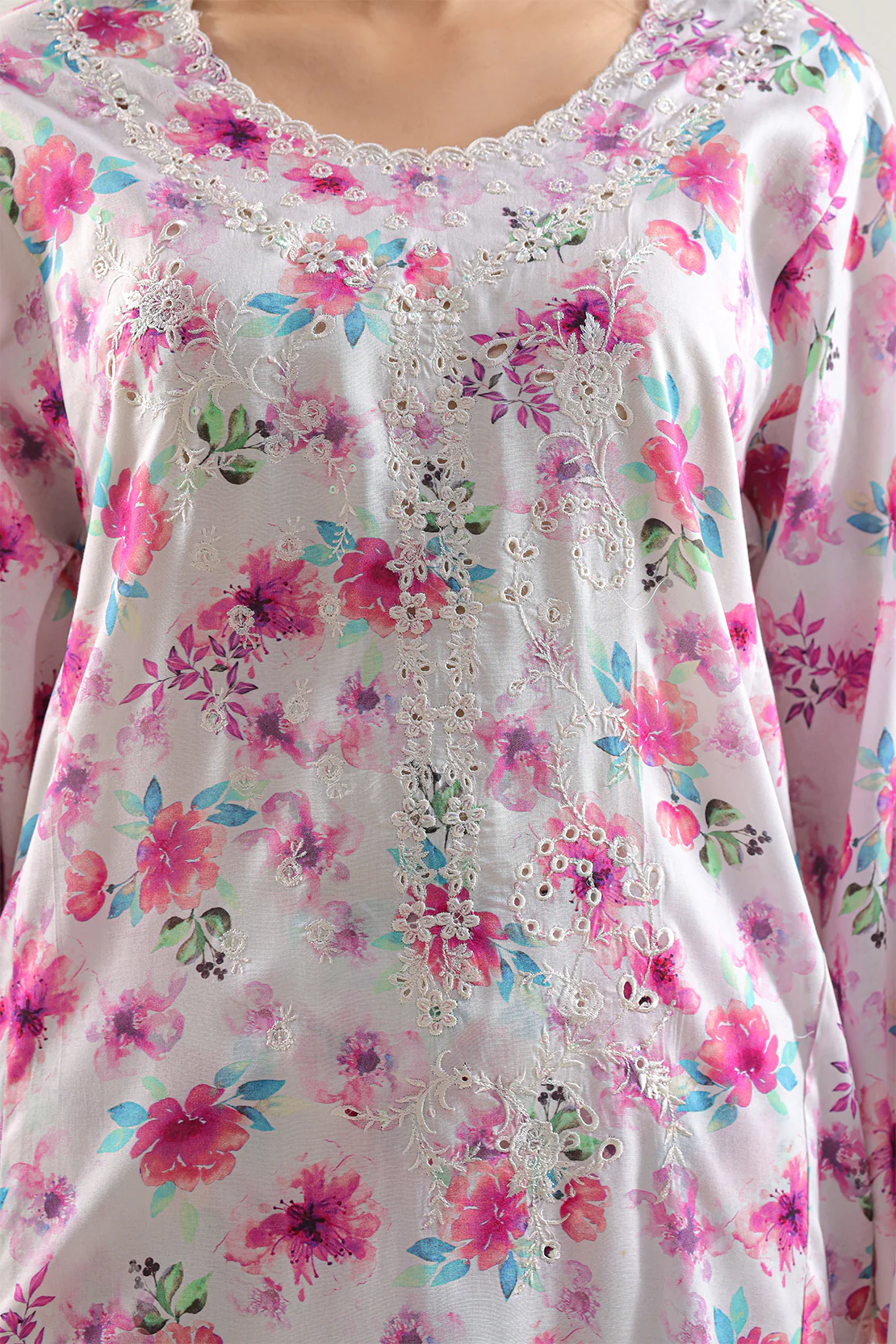 Printed Embroidered Arabic Lawn Stitched 2 Piece (Shirt/Trouser) - Image 3