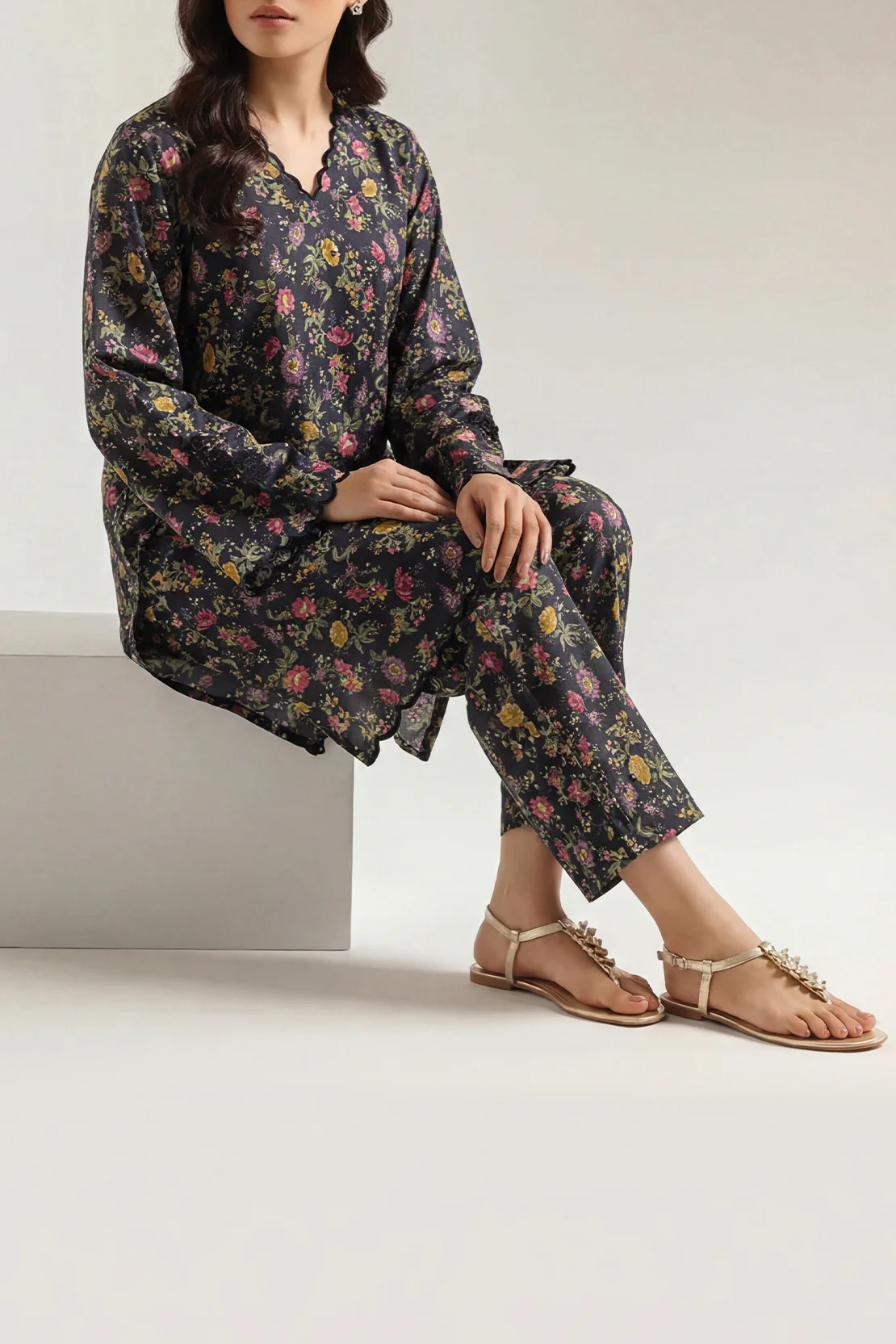 Printed Embroidered Arabic Lawn Stitched 2 Piece (Shirt/Trouser)