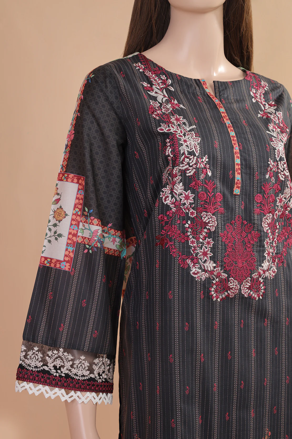 Printed Embroidered Lawn Stitched 3 Piece - Image 3