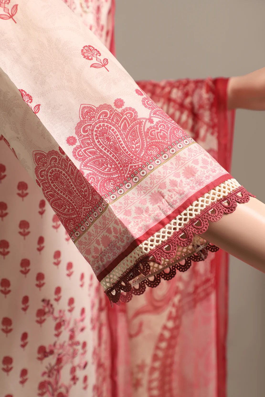 Printed Embroidered Lawn Stitched 3 Piece - Image 4