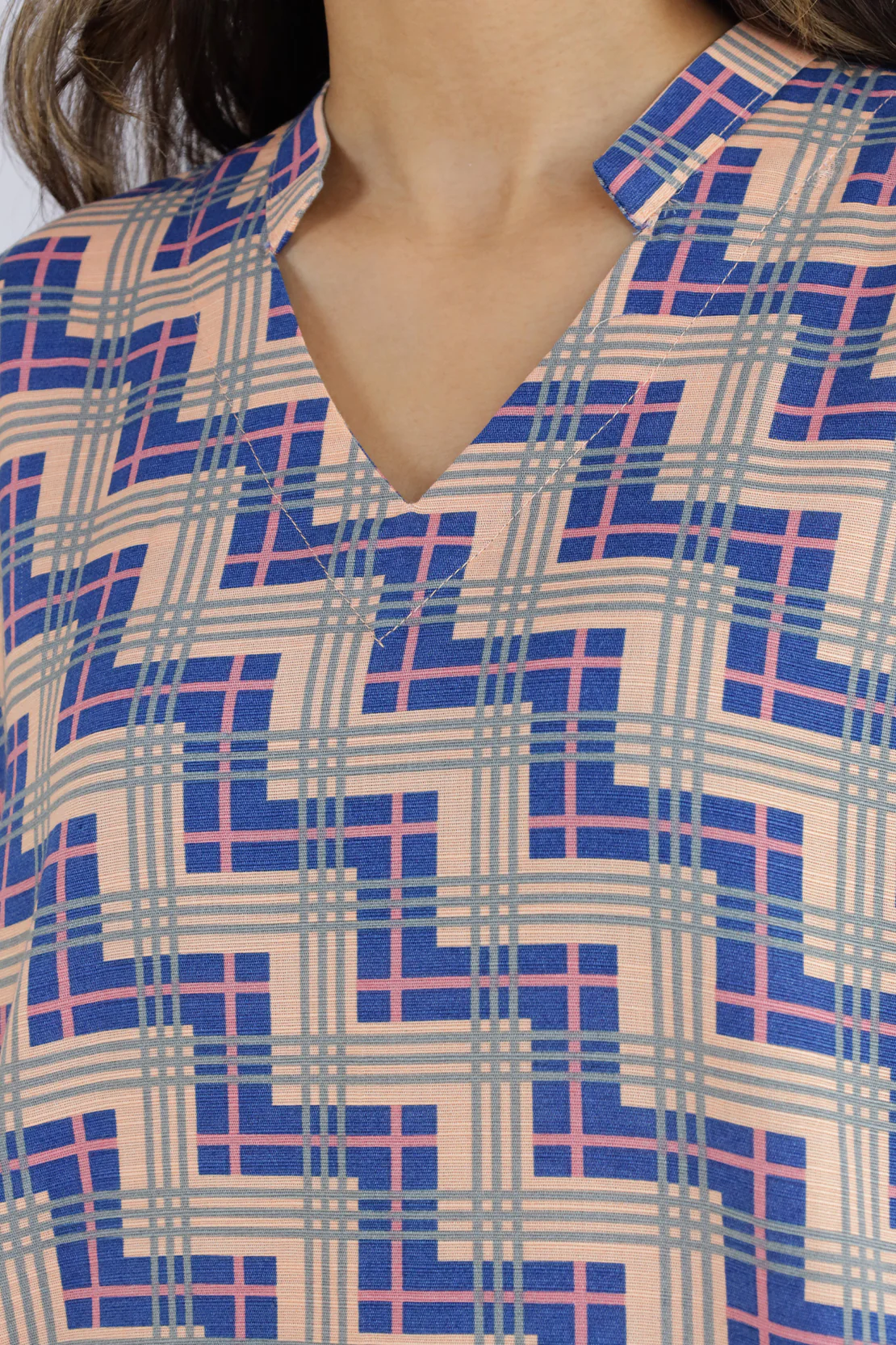 Printed Khaddar Stitched 2 Piece (Shirt/Trouser) - Image 5