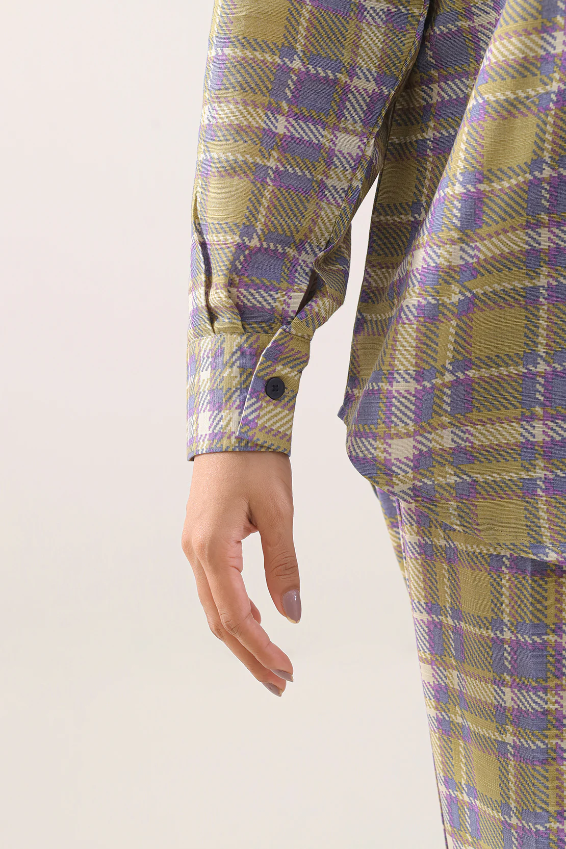 Printed Khaddar Stitched 2 Piece (Shirt/Trouser) - Image 4