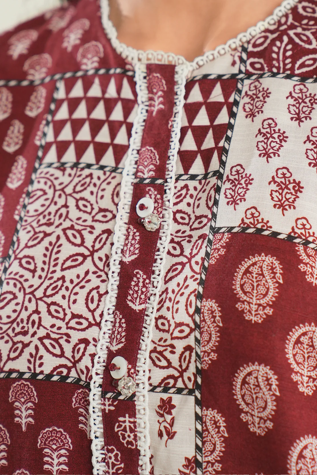 Printed Khaddar Stitched 2 Piece (Shirt/Trouser) - Image 4