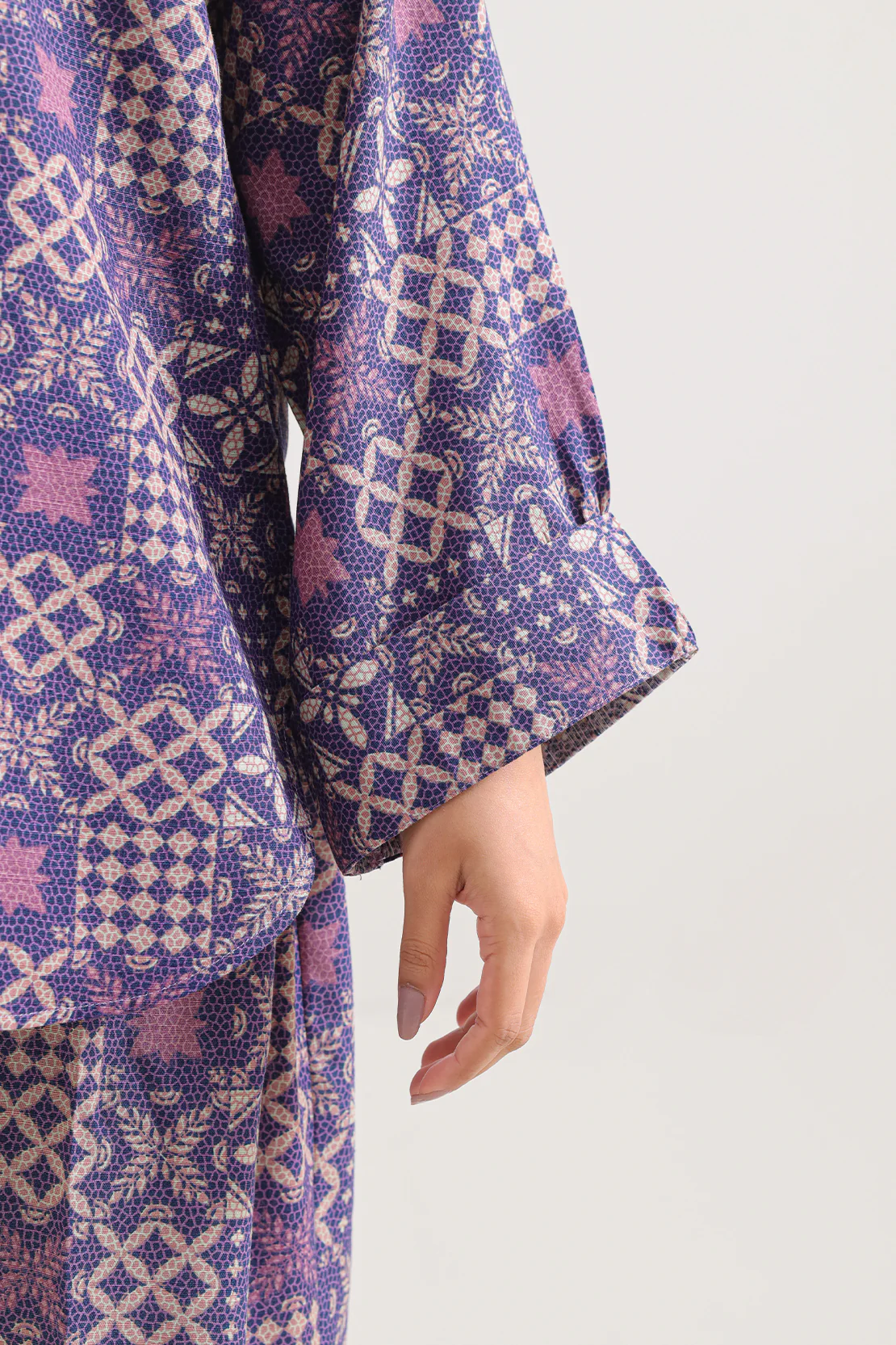 Printed Khaddar Stitched 2 Piece (Shirt/Trouser) - Image 5