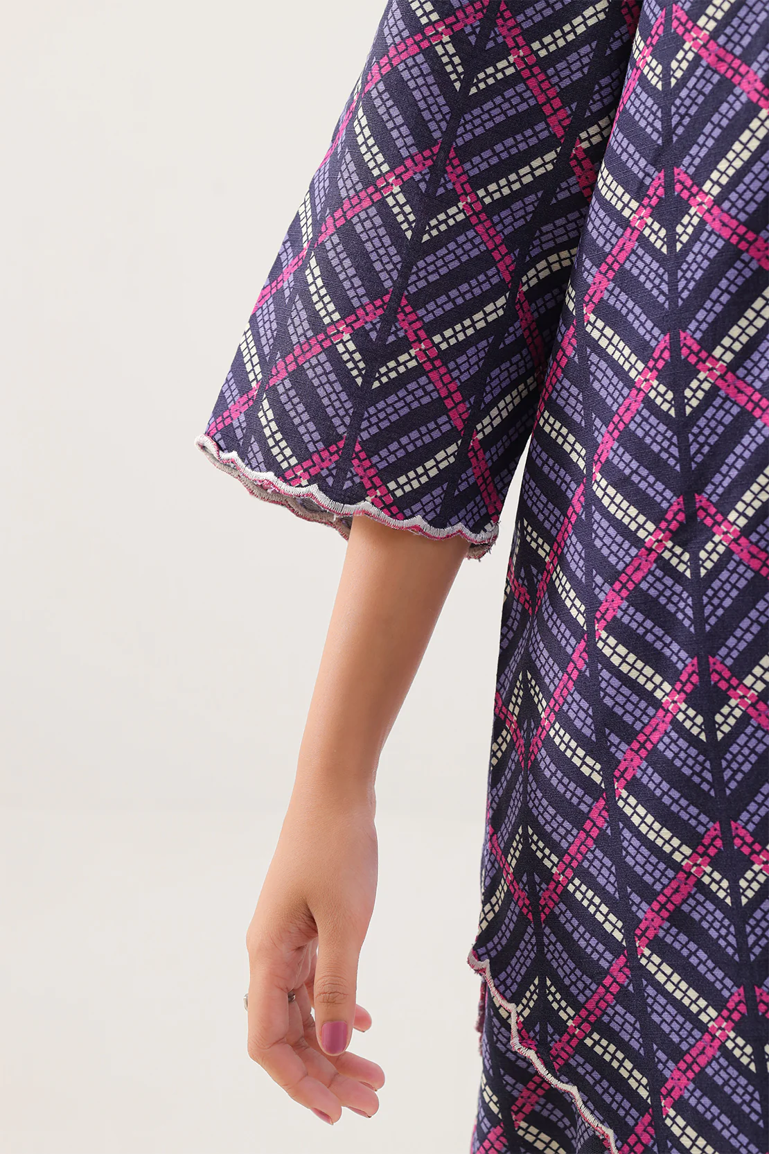 Printed Khaddar Stitched 2 Piece (Shirt/Trouser) - Image 5