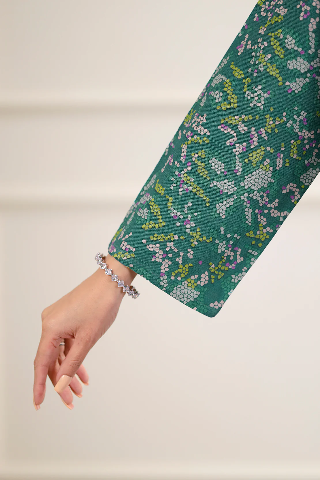 Printed Khaddar Stitched 2 Piece (Shirt/Trouser) - Image 6