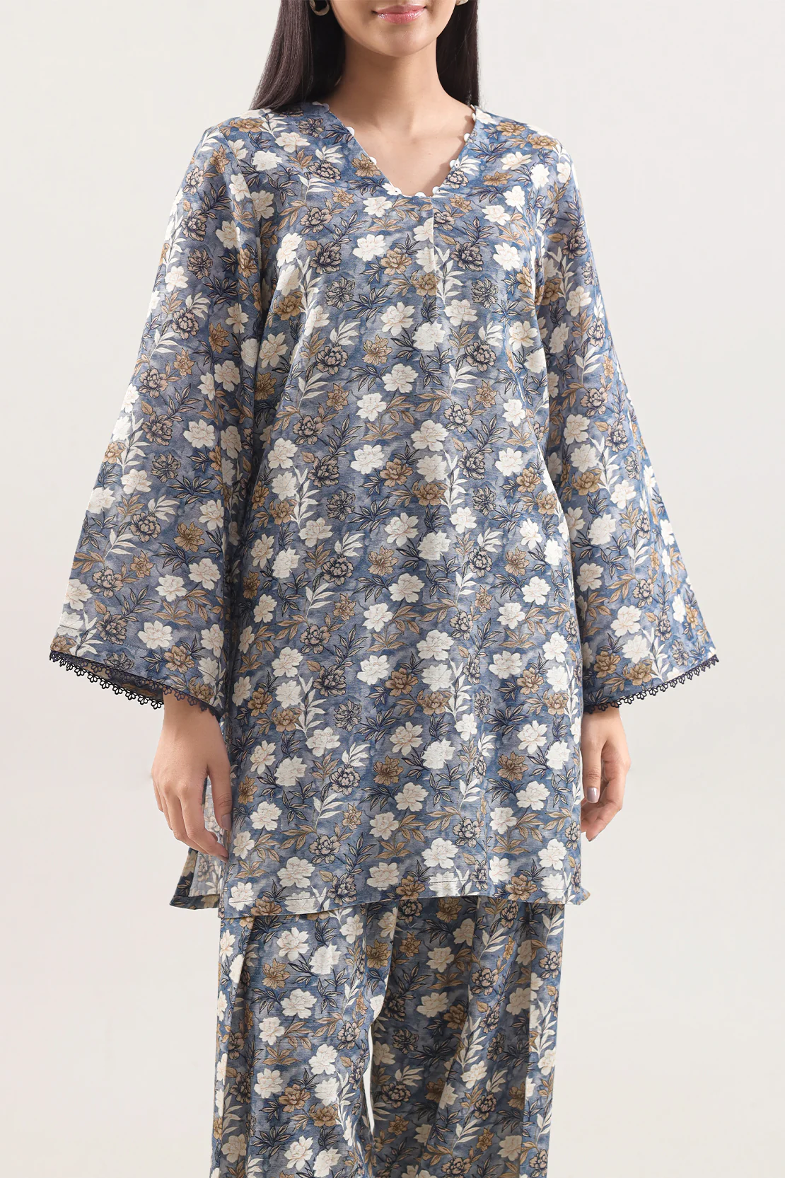 Printed Khaddar Stitched 2 Piece (Shirt/Trouser) - Image 3