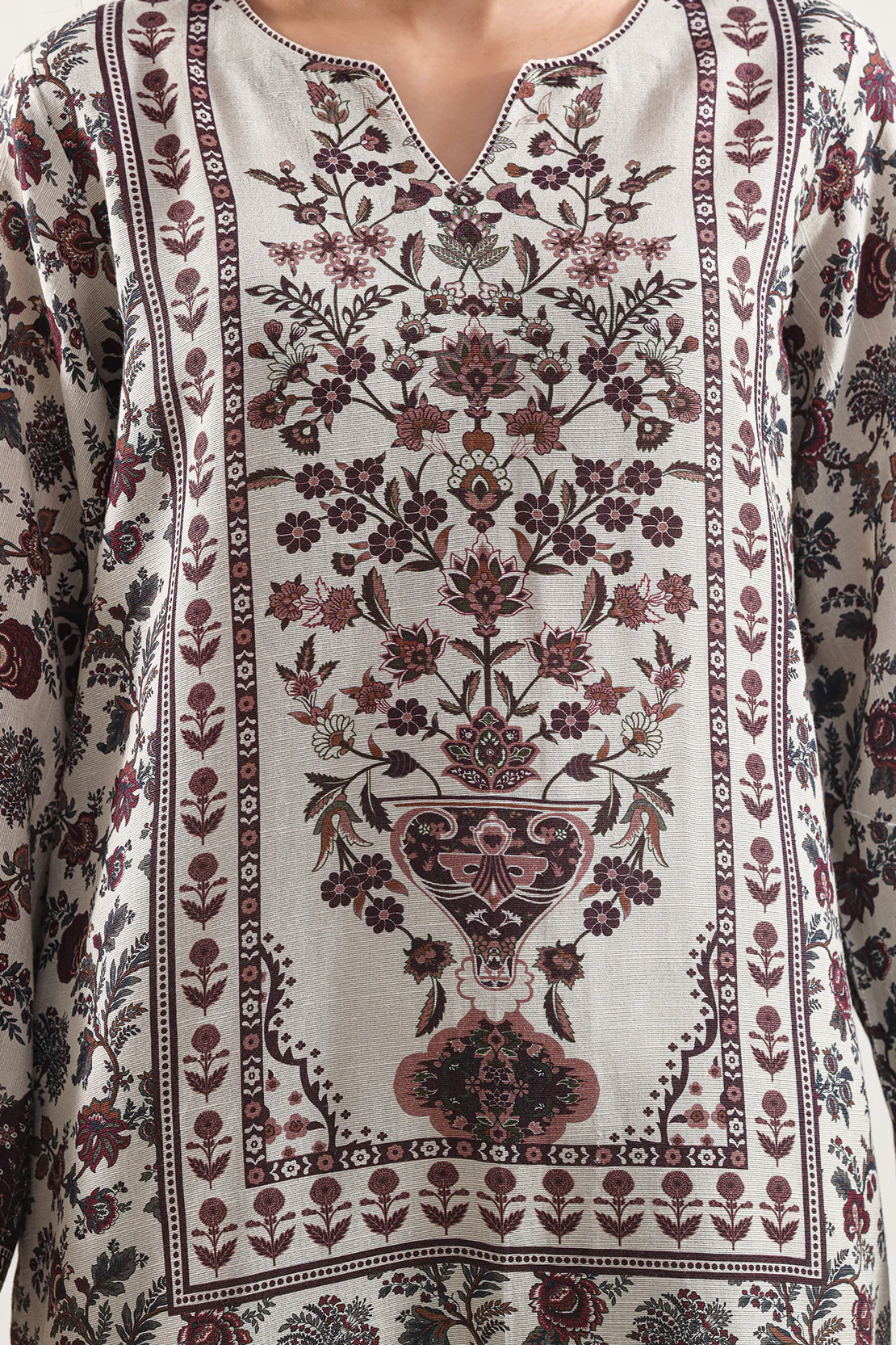 Printed Khaddar Stitched 2 Piece (Shirt/Trouser) - Image 4