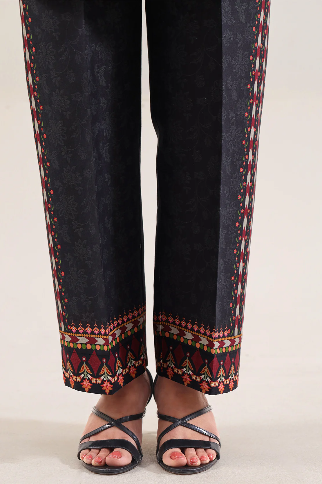 Printed Khaddar Stitched 2 Piece (Shirt/Trouser) - Image 6