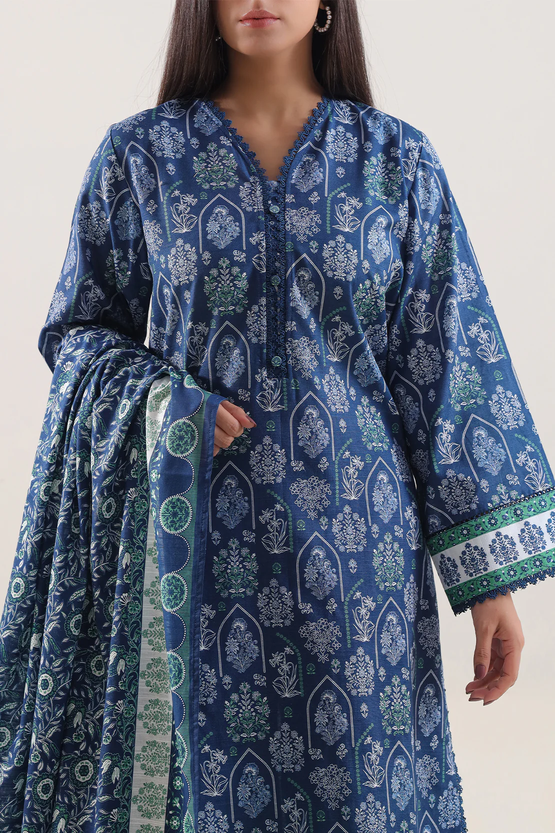 Printed Khaddar Stitched 2 Piece (Shirt/Trouser) - Image 2