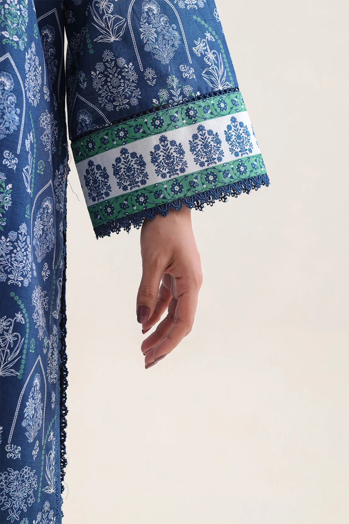 Printed Khaddar Stitched 2 Piece (Shirt/Trouser) - Image 4