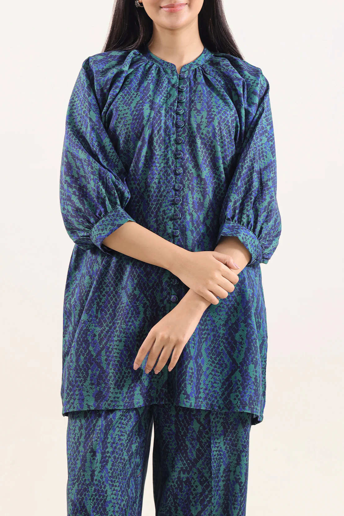 Printed Khaddar Stitched 2 Piece (Shirt/Trouser) - Image 2