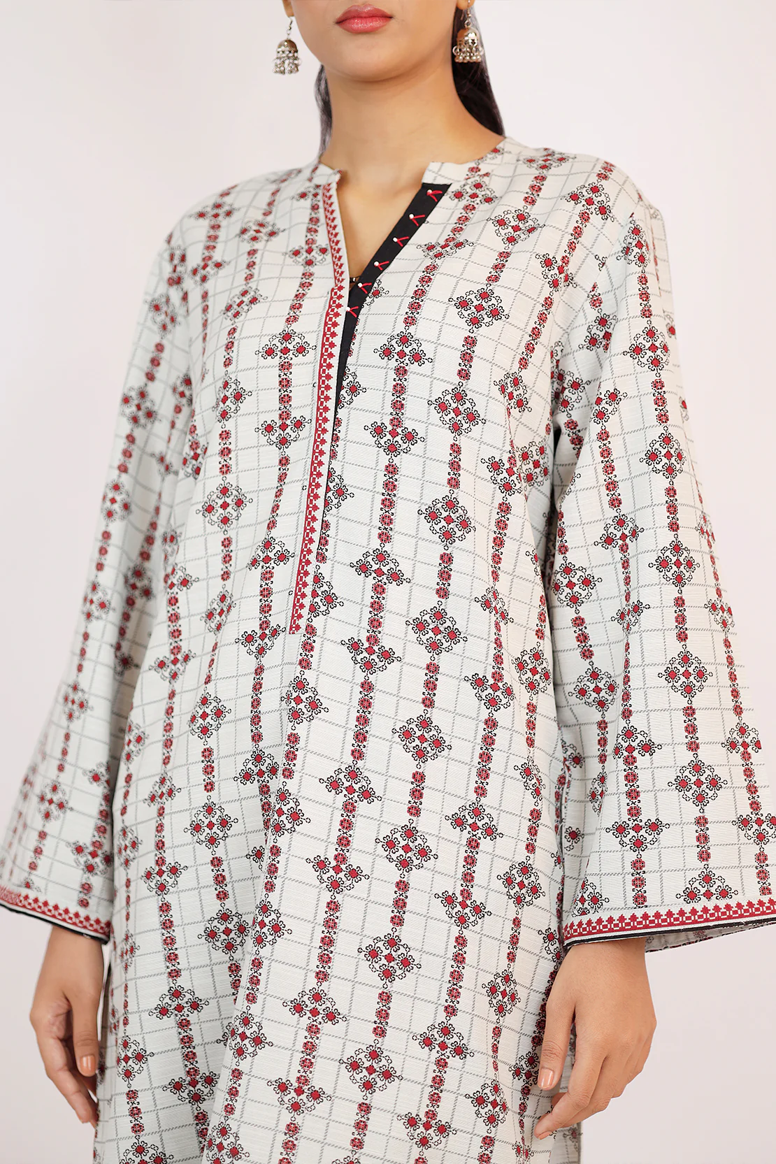 Printed Khaddar Stitched 2Piece (Shirt/Trouser) - Image 4