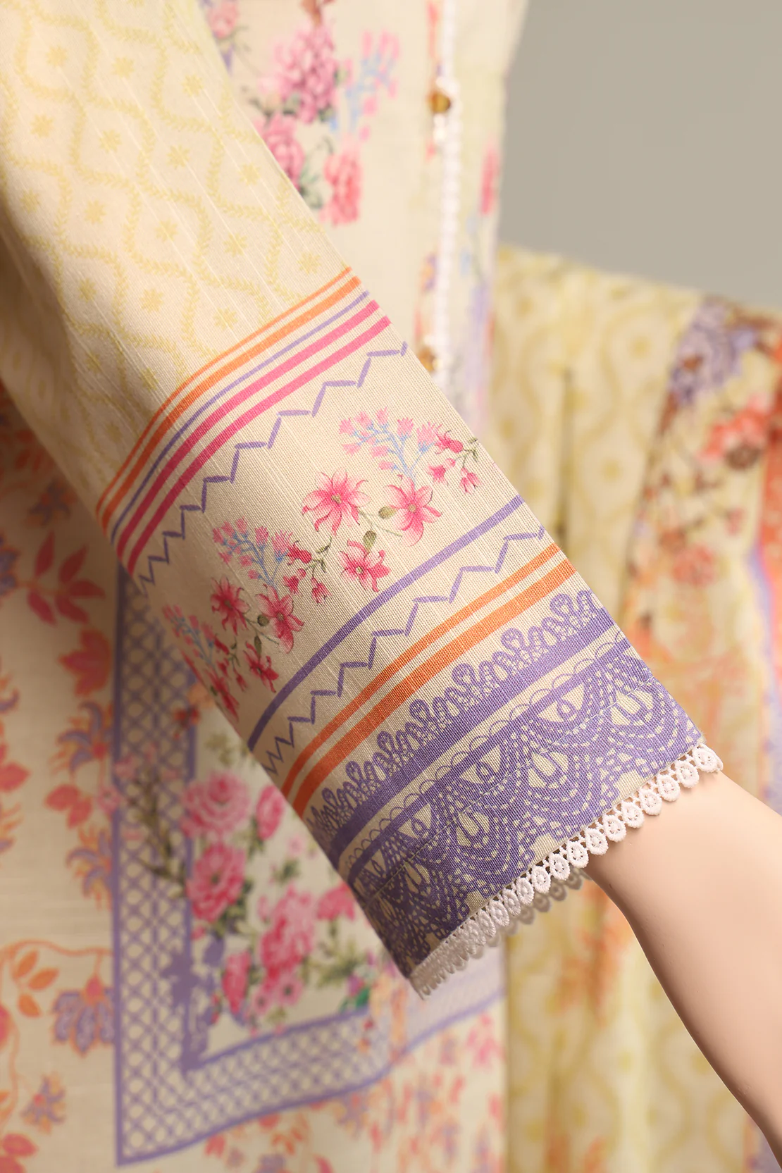 Printed Khaddar Stitched 3 Piece - Image 4