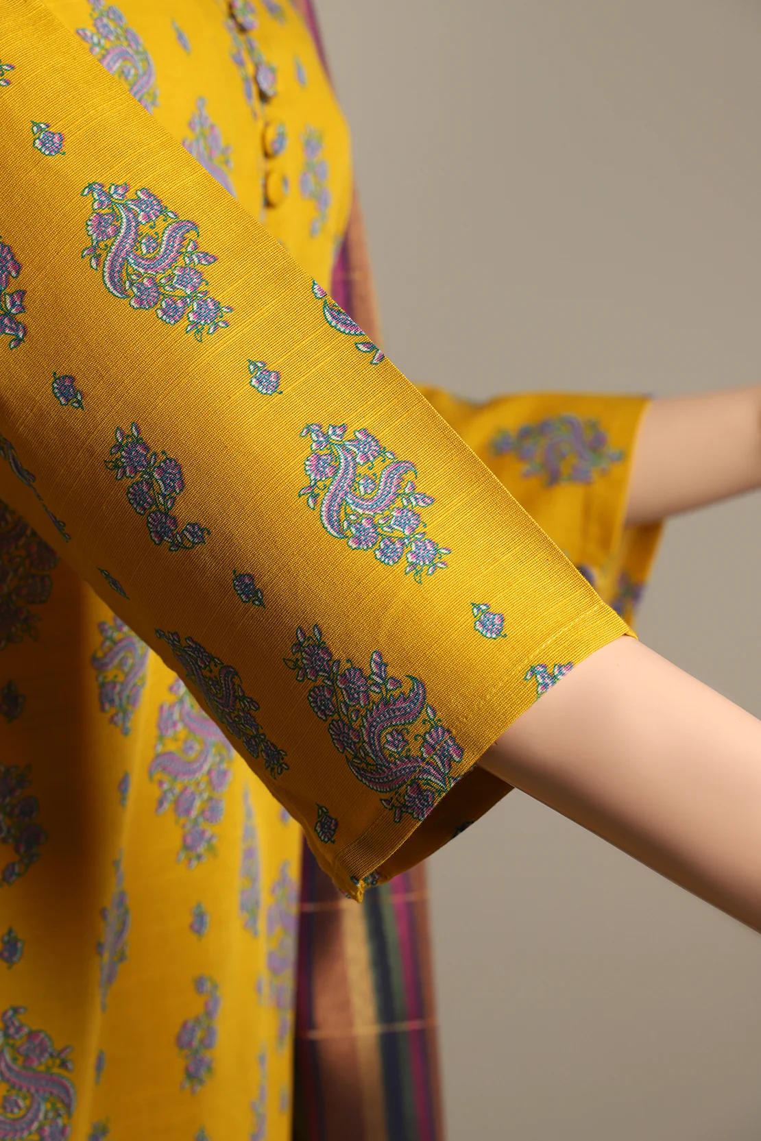 Printed Khaddar Stitched 3 Piece - Image 4