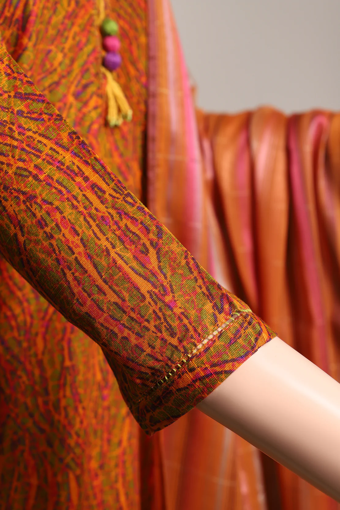Printed Khaddar Stitched 3 Piece - Image 5