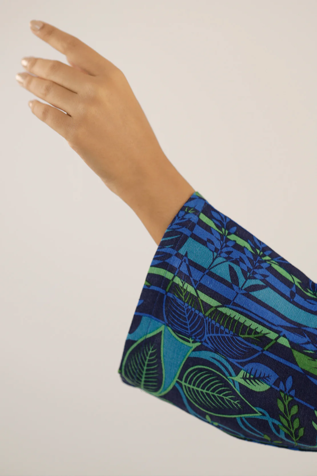 Printed Khaddar Stitched 3 Piece - Image 6