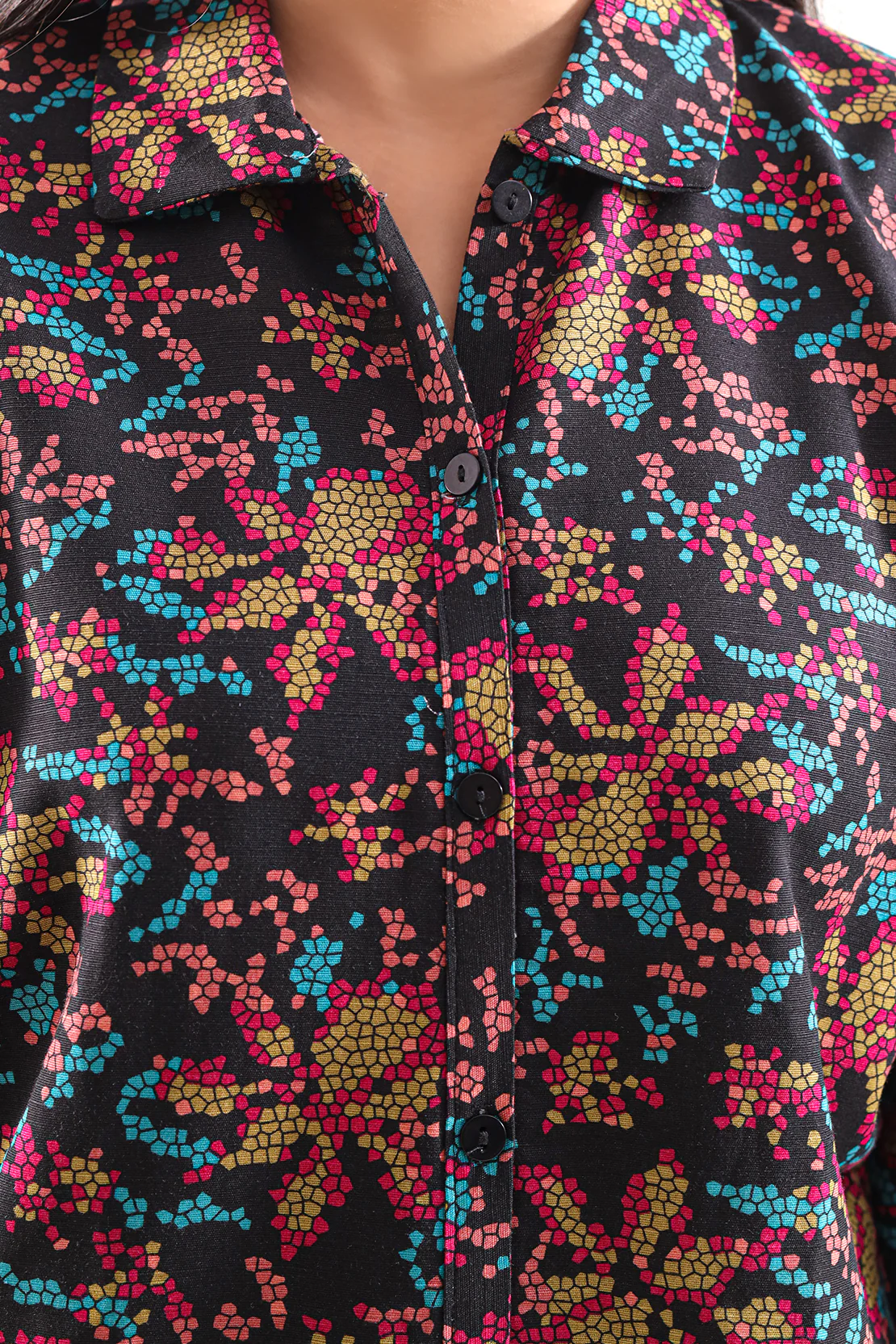 Printed Khaddar Stitched Shirt - Image 4