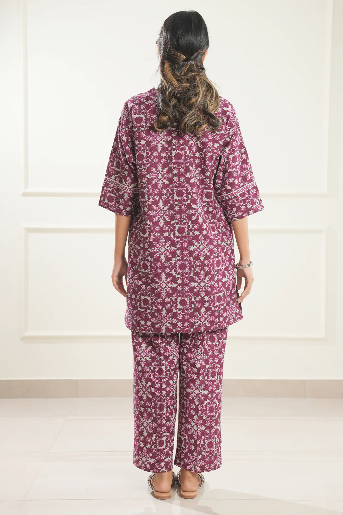 Printed Khaddar Stitched Shirt - Image 3