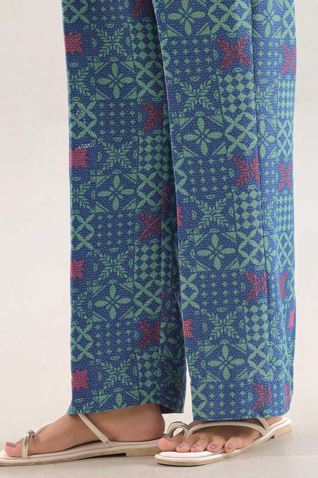 Printed Khaddar Stitched Shirt - Image 6