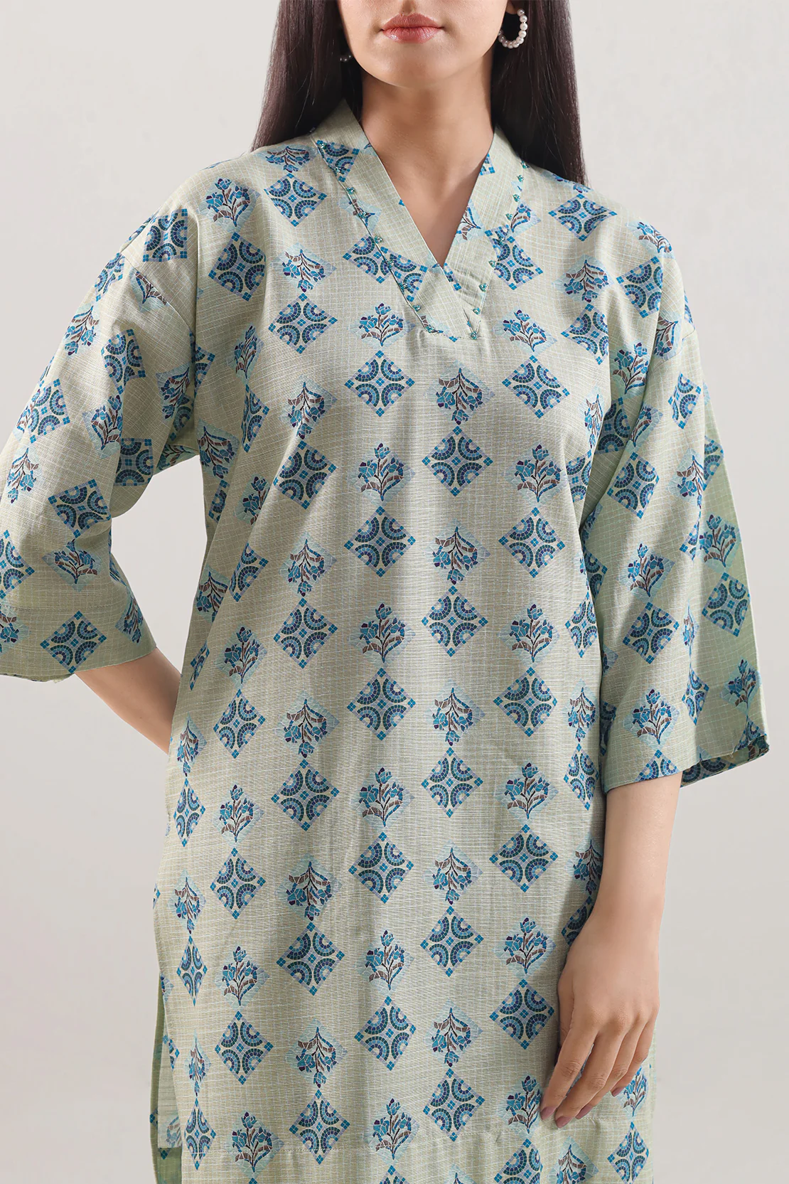 Printed Soft Khaddar Stitched 2 Piece (Shirt/Trouser) - Image 4