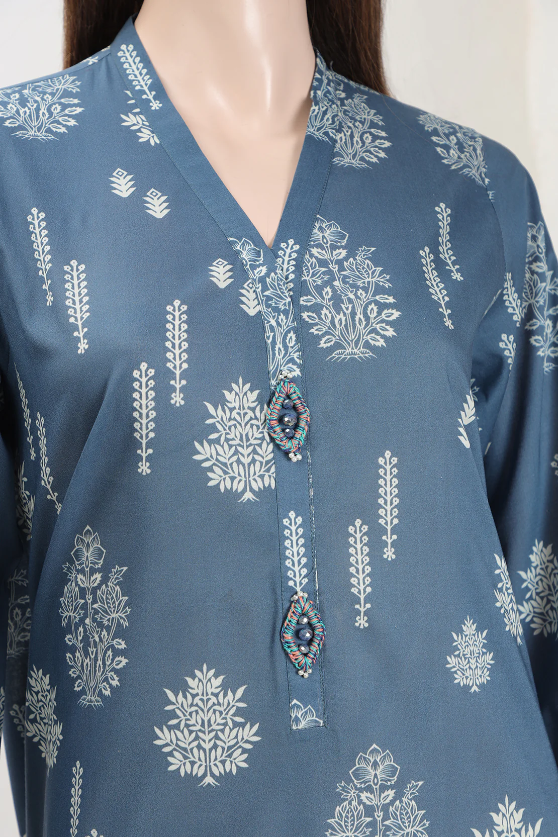 Unstitched Printed Lawn 3 Piece - Image 3