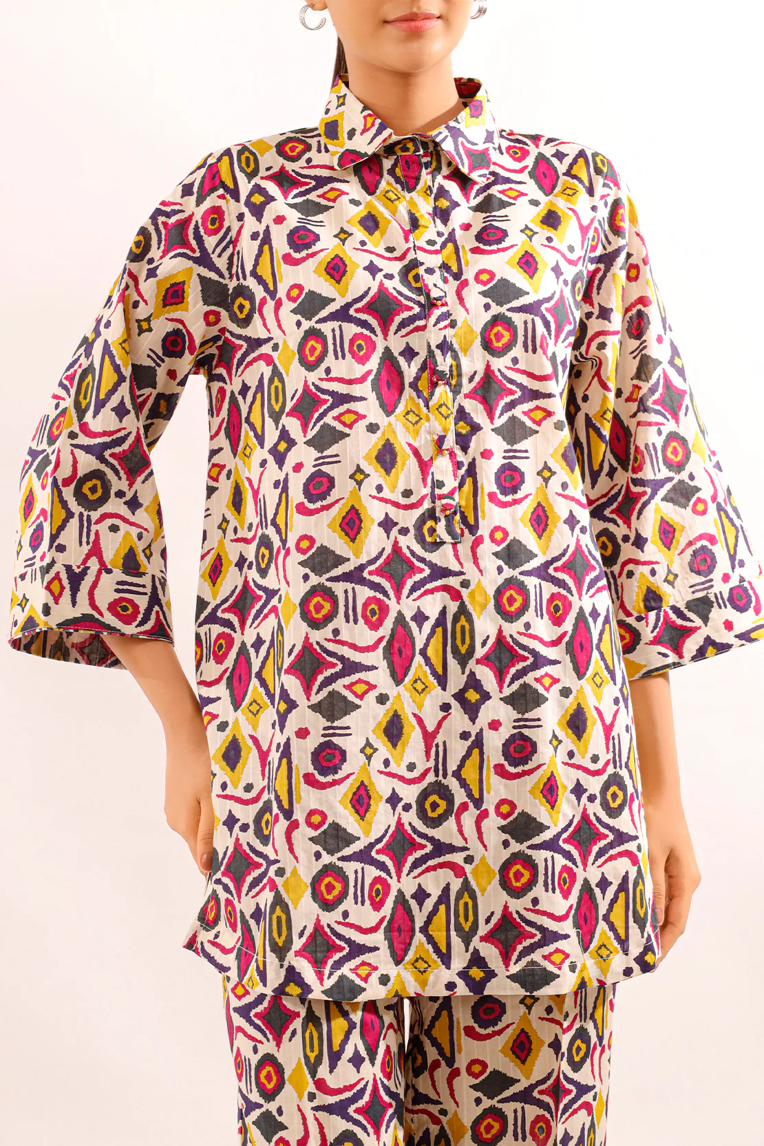 Printed Lawn Stitched 2 Piece (Shirt/Trouser) - Image 4