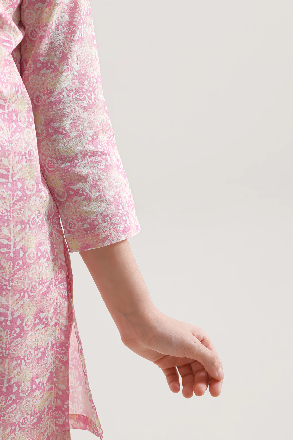 Printed Lawn Stitched 2 Piece (Shirt/Trouser) For Kids - Image 4