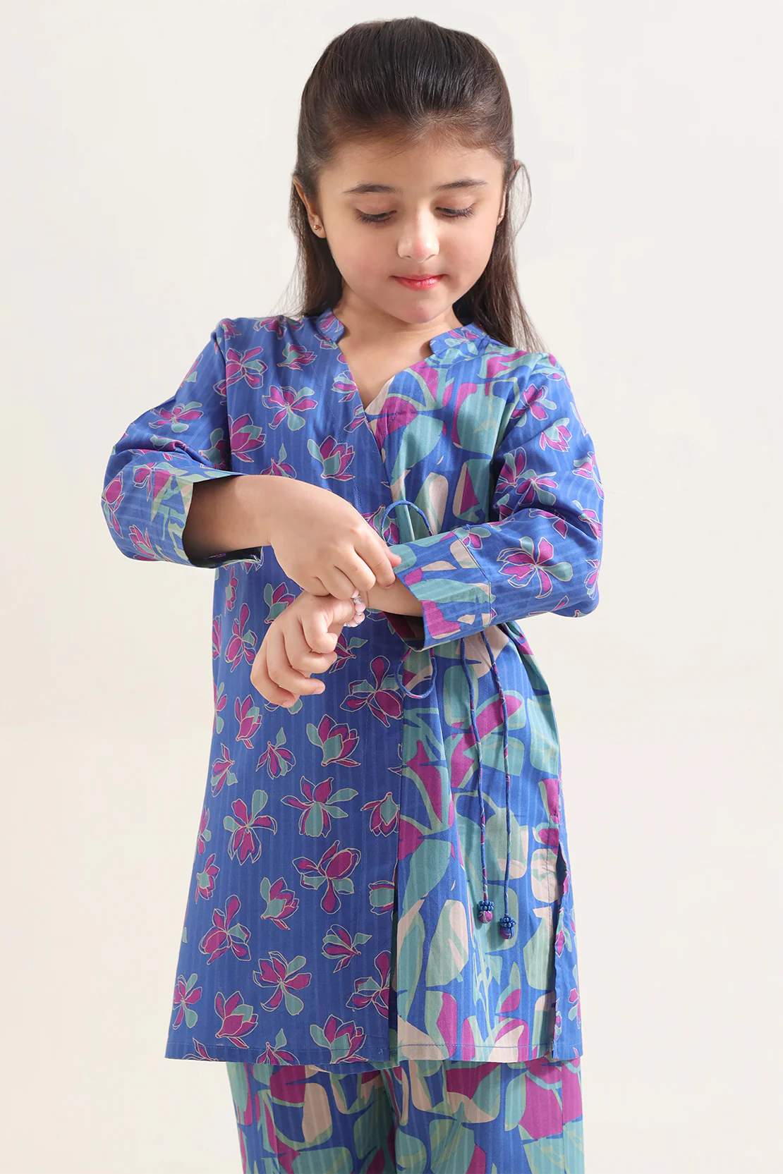 Printed Lawn Stitched 2 Piece (Shirt/Trouser) For Kids - Image 2