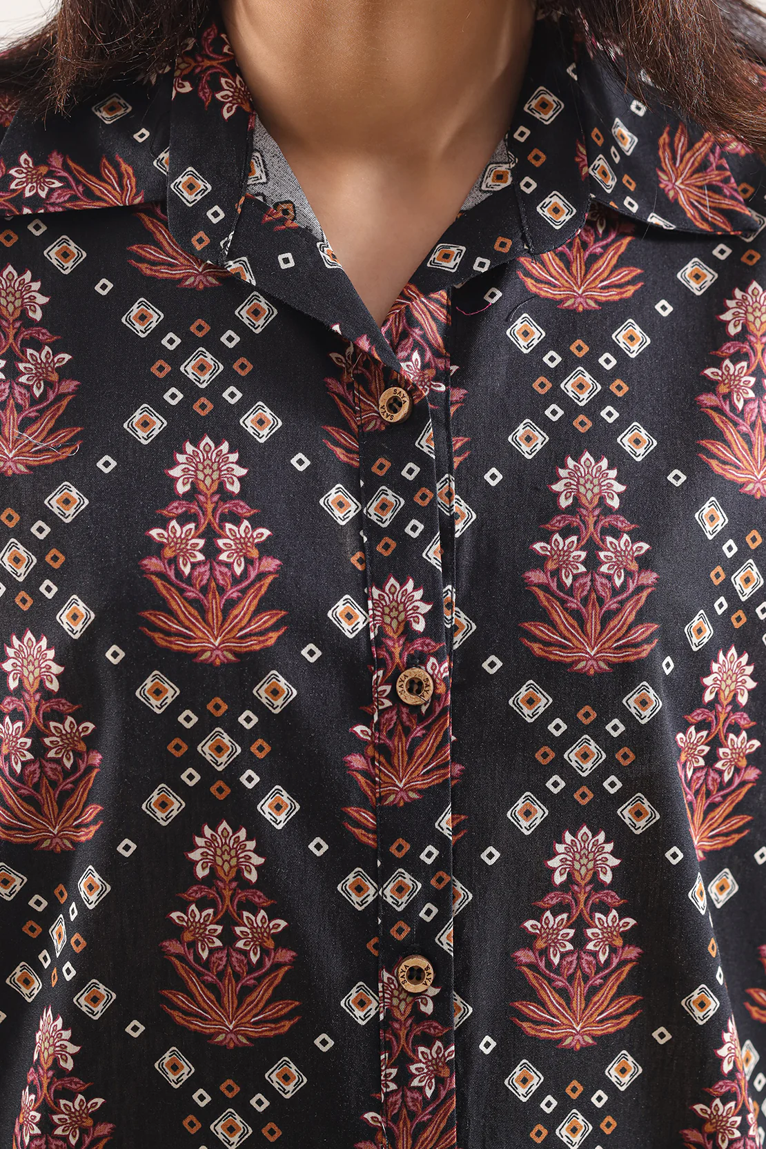 Printed Lawn Stitched 2 Piece (Shirt/Trouser) - Image 4