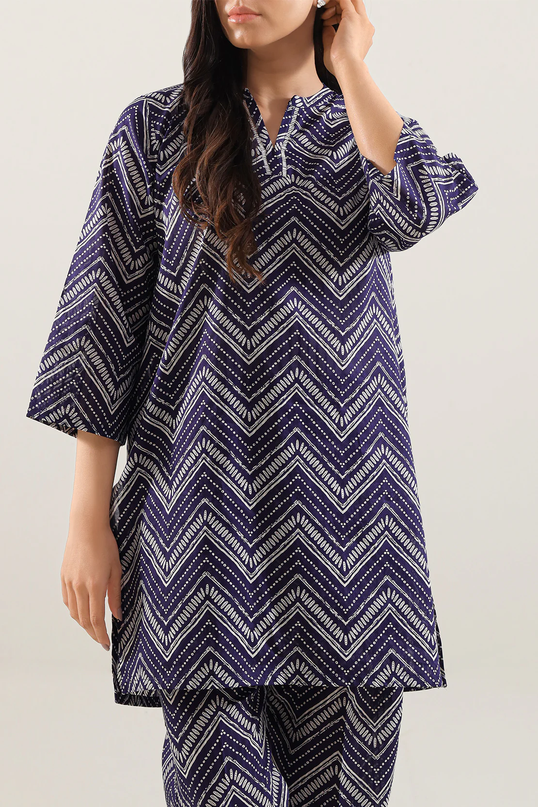 Printed Lawn Stitched 2 Piece (Shirt/Trouser) - Image 3