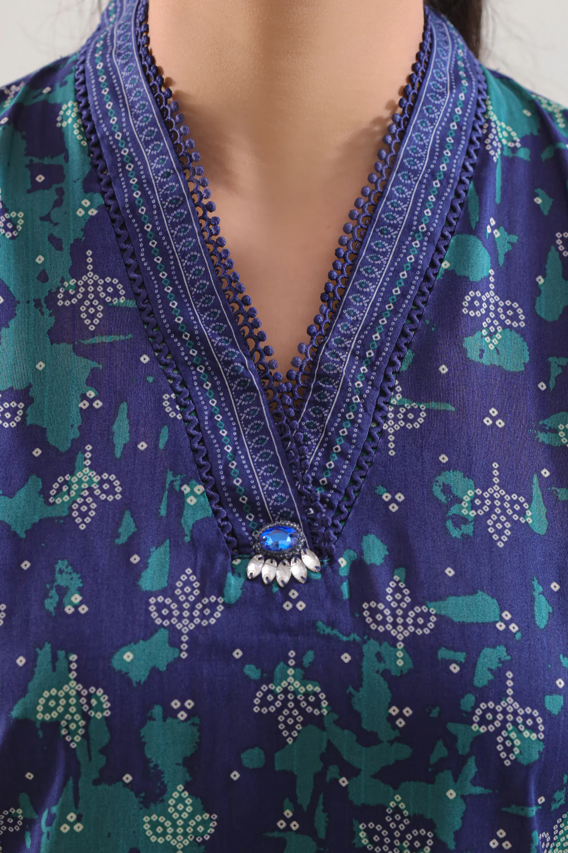 Printed Lawn Stitched 2 Piece (Shirt/Trouser) - Image 3
