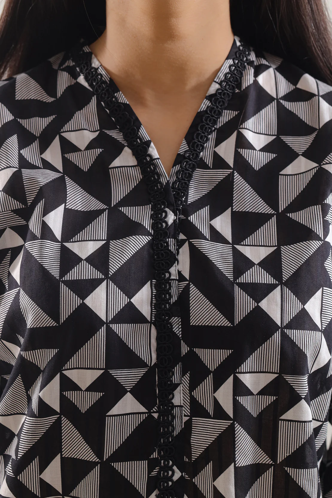 Printed Lawn Stitched 2 Piece (Shirt/Trouser) - Image 4