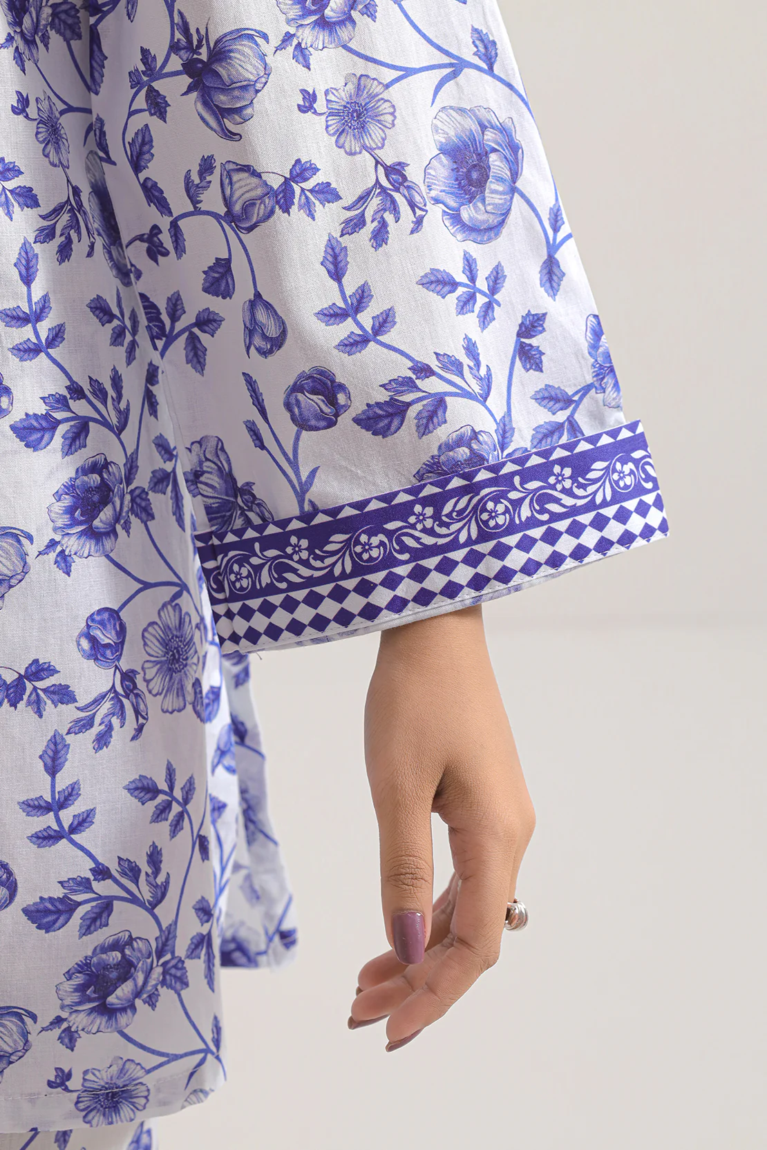 Printed Lawn Stitched 2 Piece (Shirt/Trouser) - Image 6