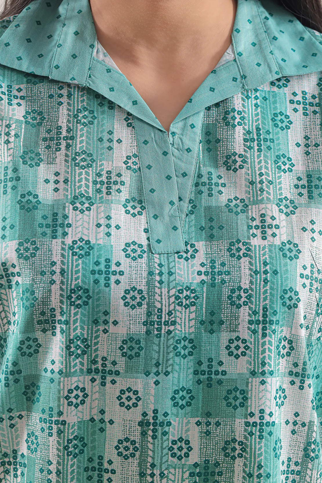 Printed Lawn Stitched 2 Piece (Shirt/Trouser) - Image 3