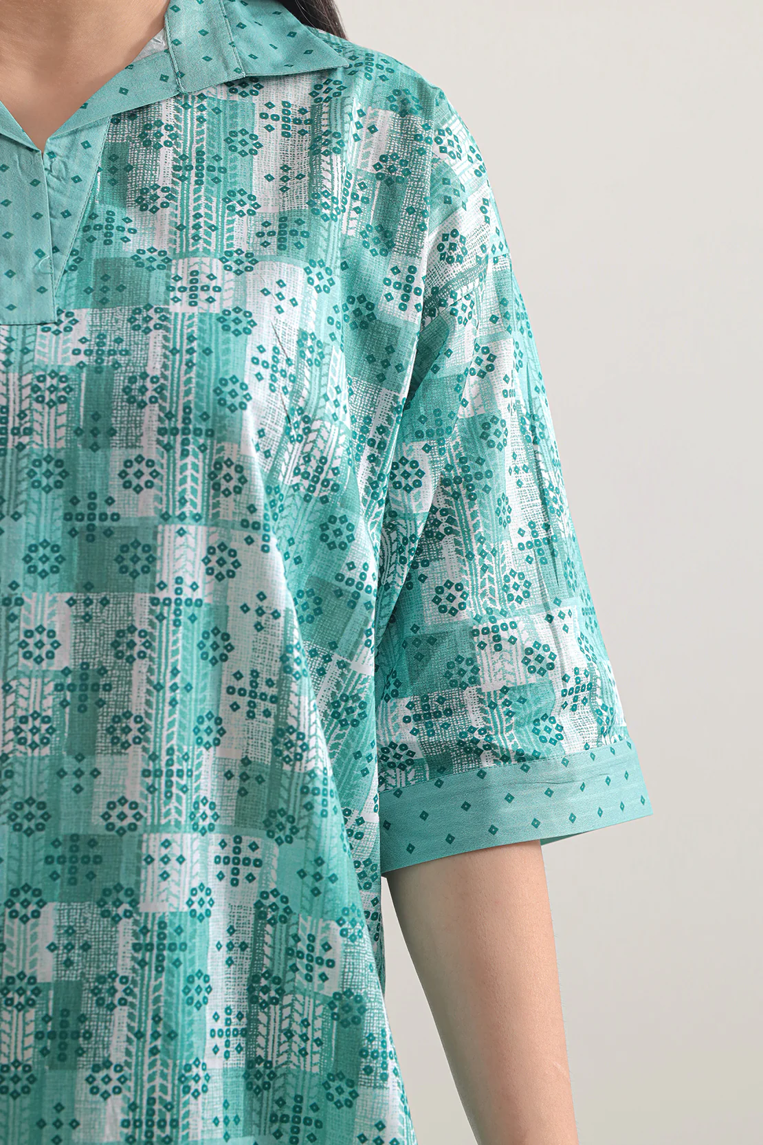 Printed Lawn Stitched 2 Piece (Shirt/Trouser) - Image 4